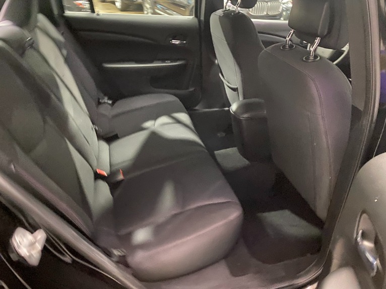 Used-2014-Chrysler-200-LX-FWD