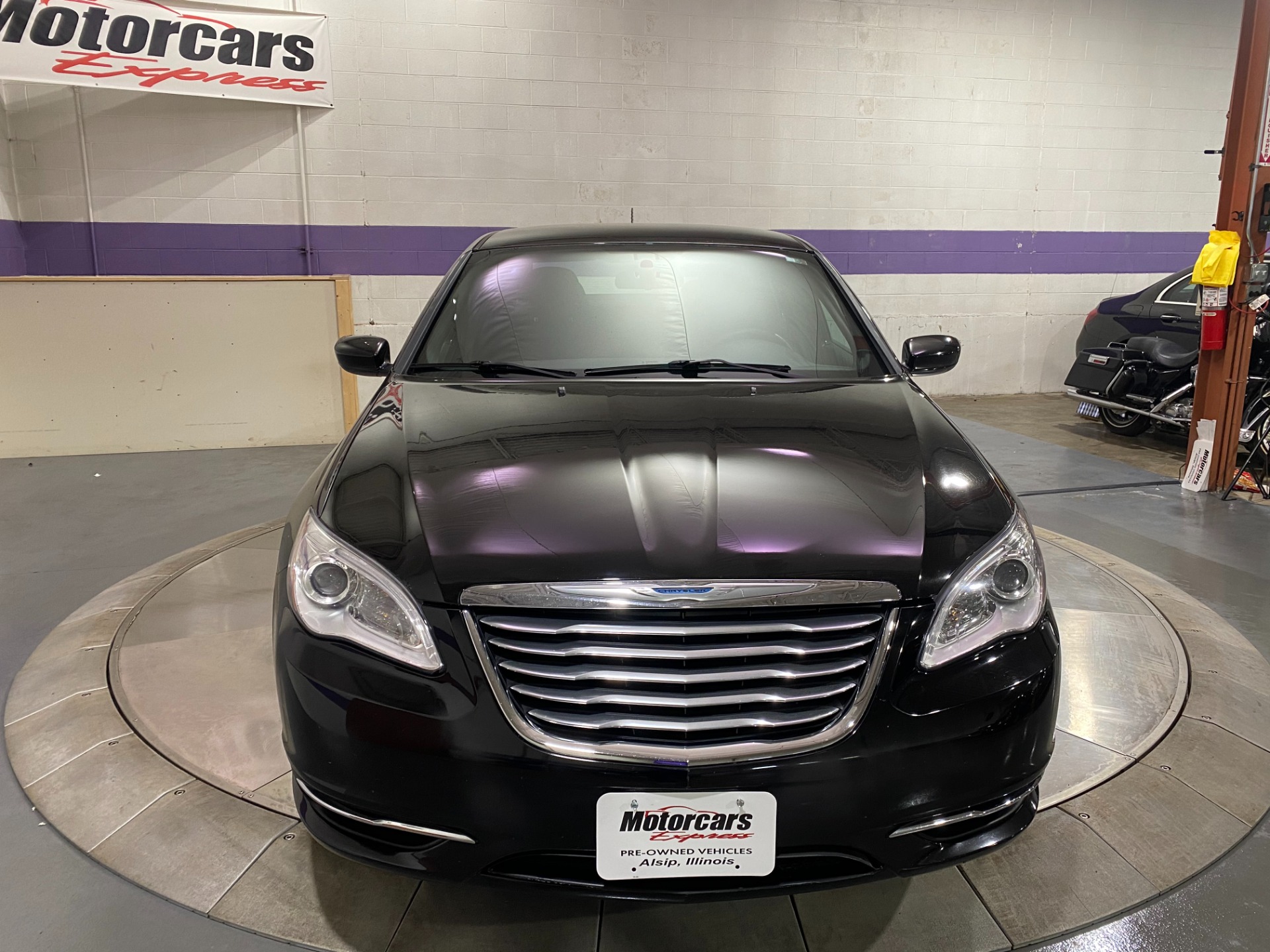 Used-2014-Chrysler-200-LX-FWD