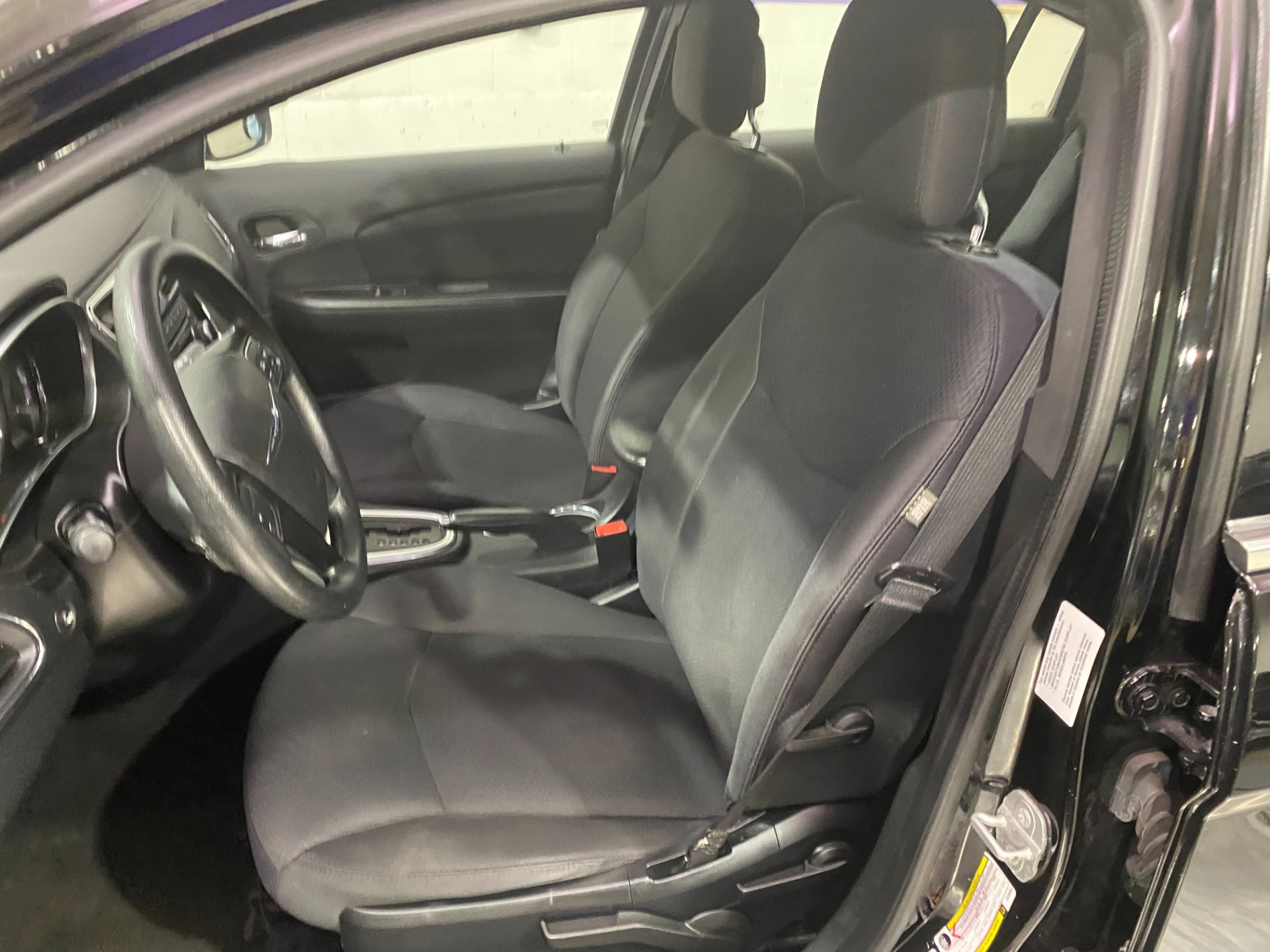 Used-2014-Chrysler-200-LX-FWD