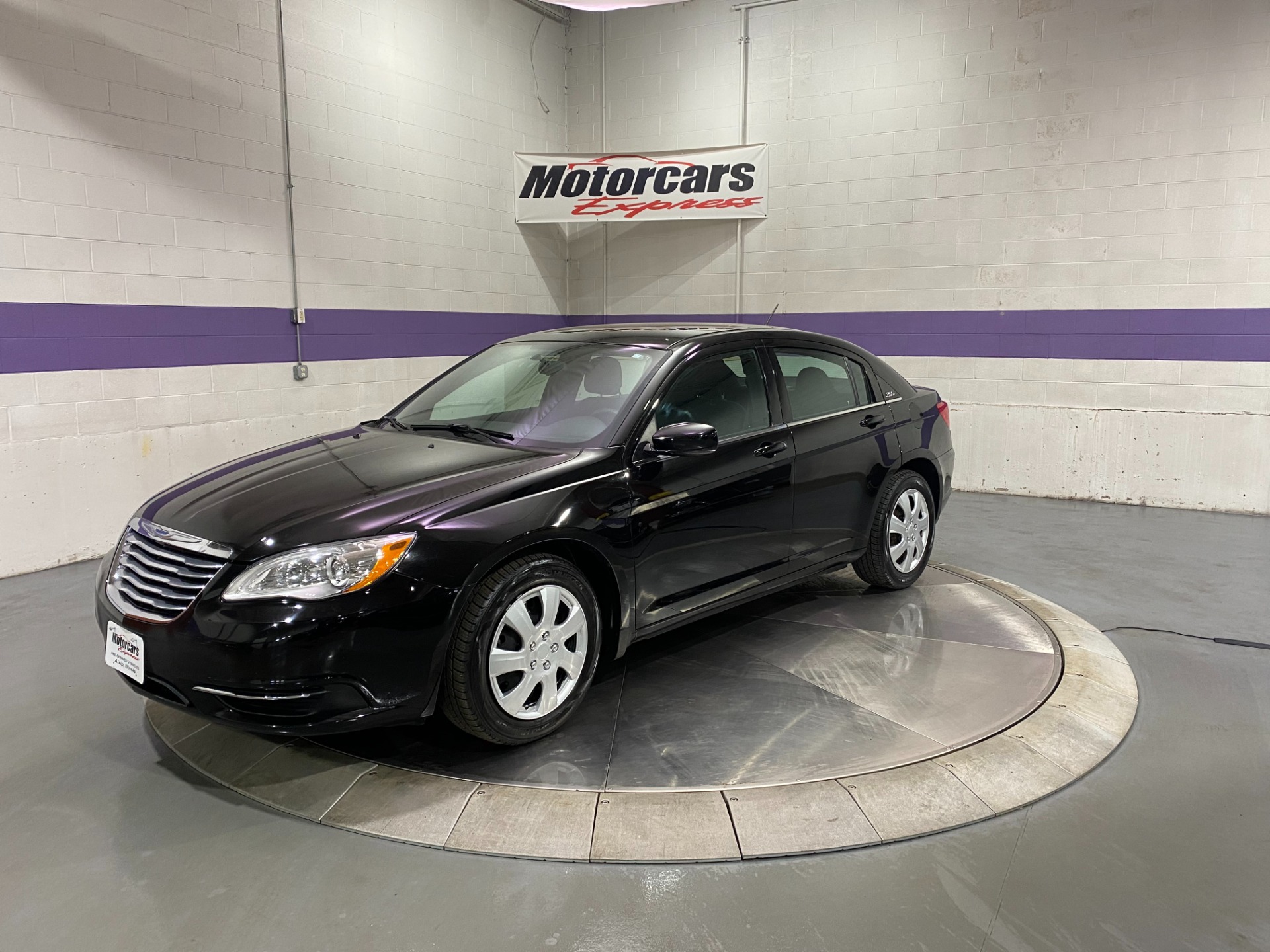Used-2014-Chrysler-200-LX-FWD