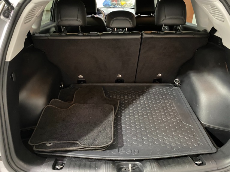 Used-2018-Jeep-Compass-Limited-4X4