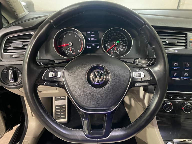 Used-2018-Volkswagen-Golf-Alltrack-TSI-SE-4Motion