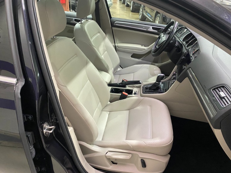 Used-2018-Volkswagen-Golf-Alltrack-TSI-SE-4Motion