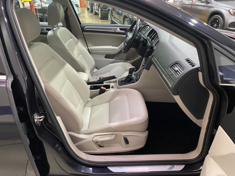 Used-2018-Volkswagen-Golf-Alltrack-TSI-SE-4Motion