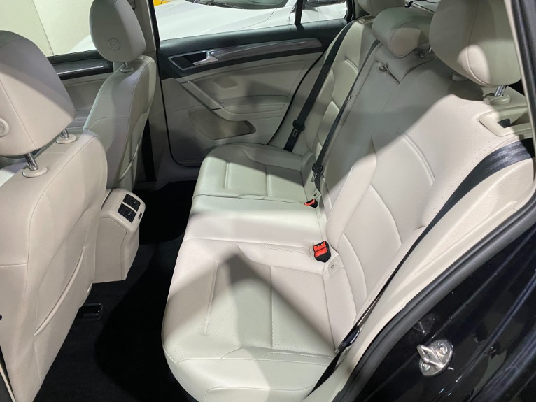 Used-2018-Volkswagen-Golf-Alltrack-TSI-SE-4Motion