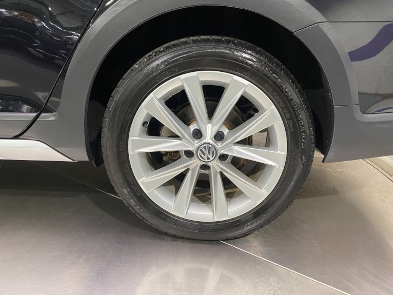 Used-2018-Volkswagen-Golf-Alltrack-TSI-SE-4Motion