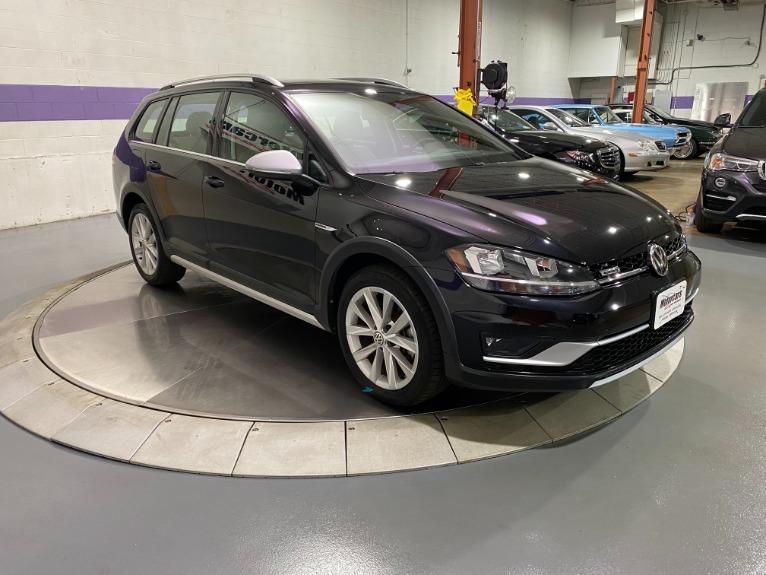 Used-2018-Volkswagen-Golf-Alltrack-TSI-SE-4Motion