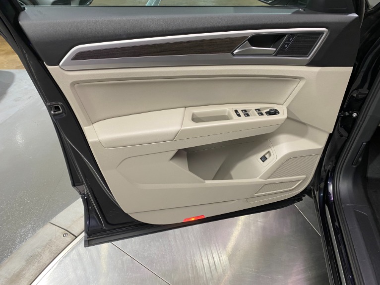 Used-2018-Volkswagen-Atlas-V6-SE-4Motion