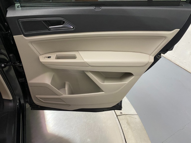 Used-2018-Volkswagen-Atlas-V6-SE-4Motion