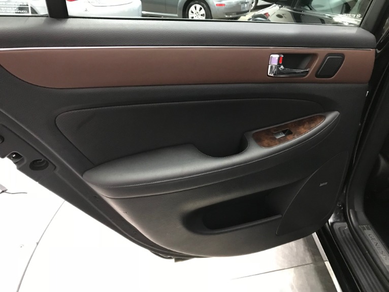 Used-2009-Hyundai-Genesis-38L-V6
