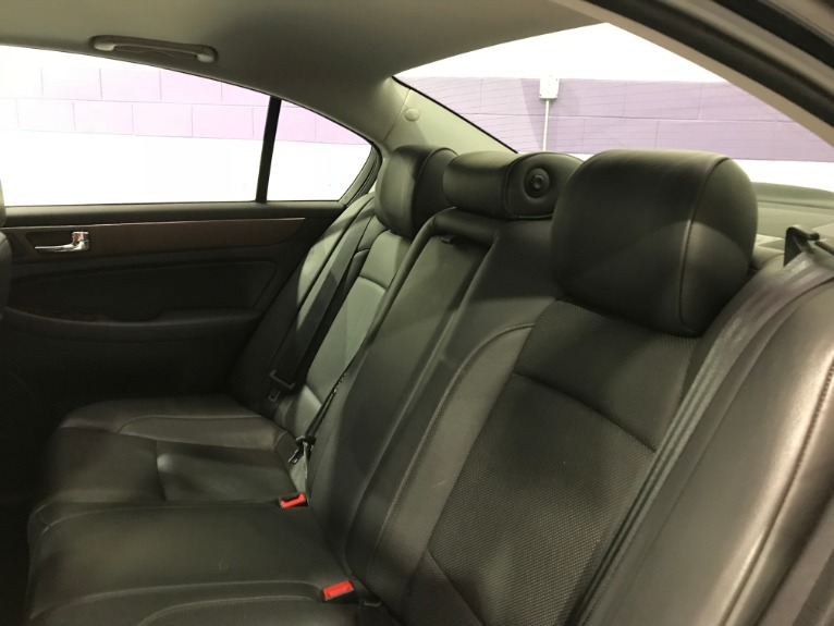 Used-2009-Hyundai-Genesis-38L-V6