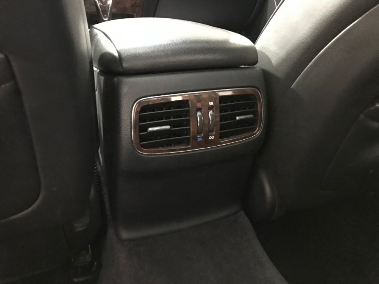Used-2009-Hyundai-Genesis-38L-V6