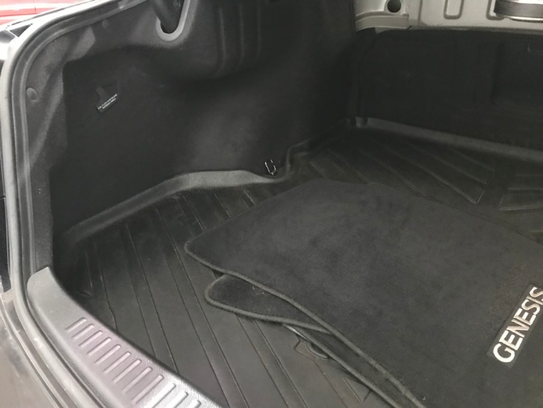 Used-2009-Hyundai-Genesis-38L-V6