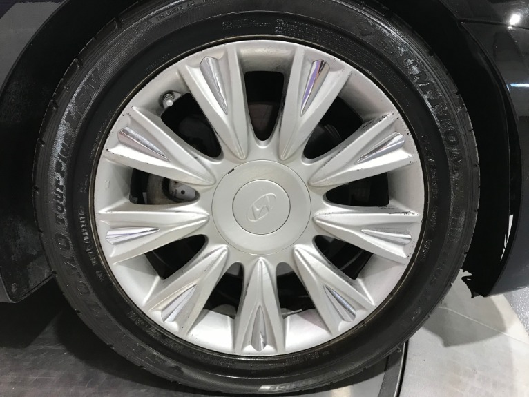 Used-2009-Hyundai-Genesis-38L-V6