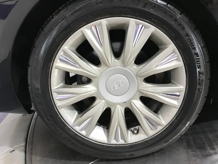 Used-2009-Hyundai-Genesis-38L-V6