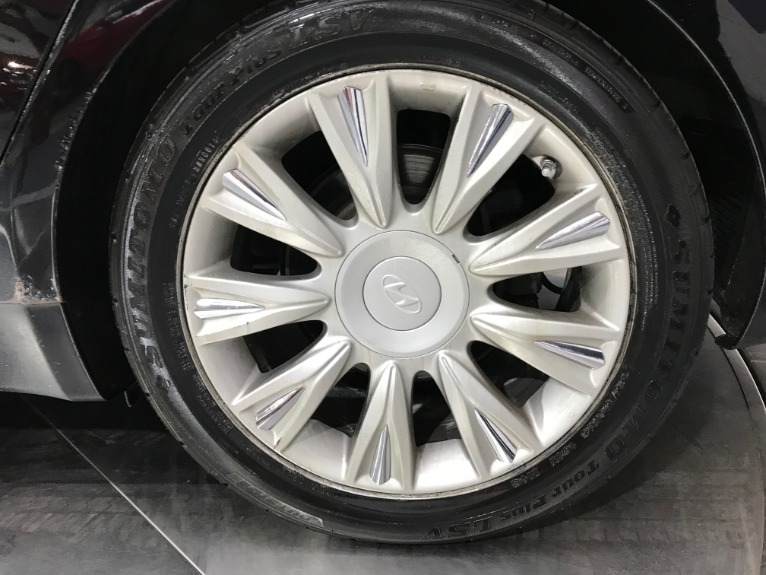 Used-2009-Hyundai-Genesis-38L-V6