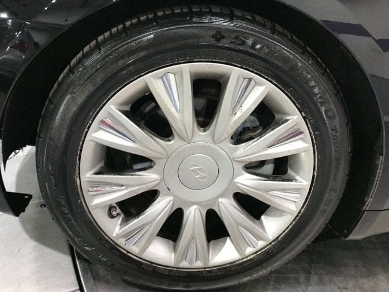 Used-2009-Hyundai-Genesis-38L-V6