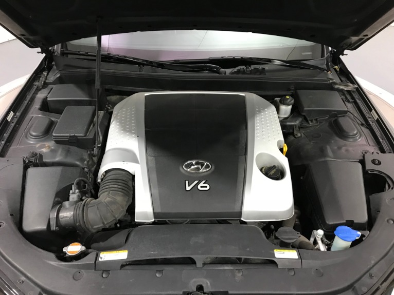 Used-2009-Hyundai-Genesis-38L-V6