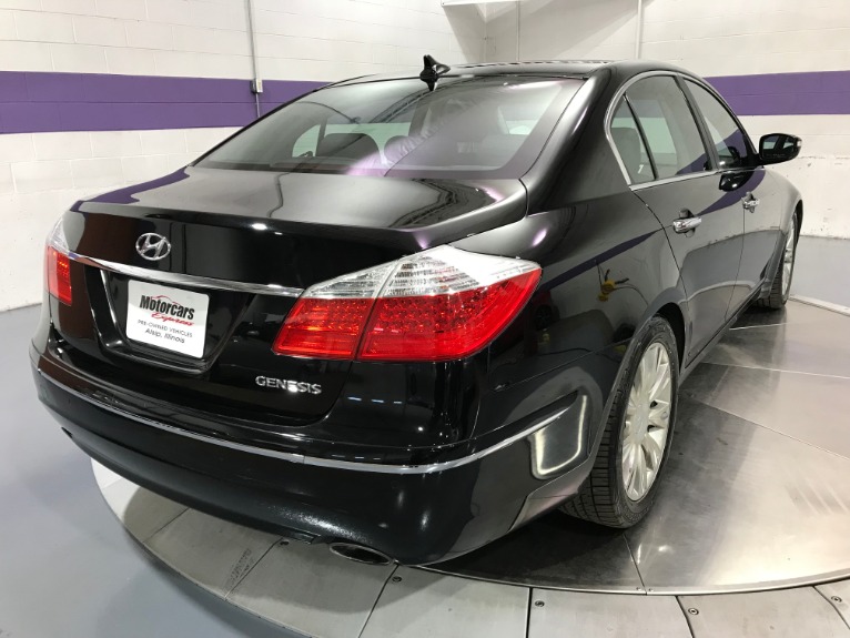 Used-2009-Hyundai-Genesis-38L-V6