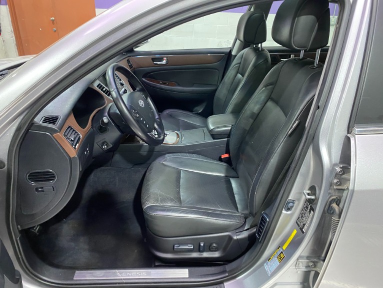 Used-2009-Hyundai-Genesis-38L-V6-RWD