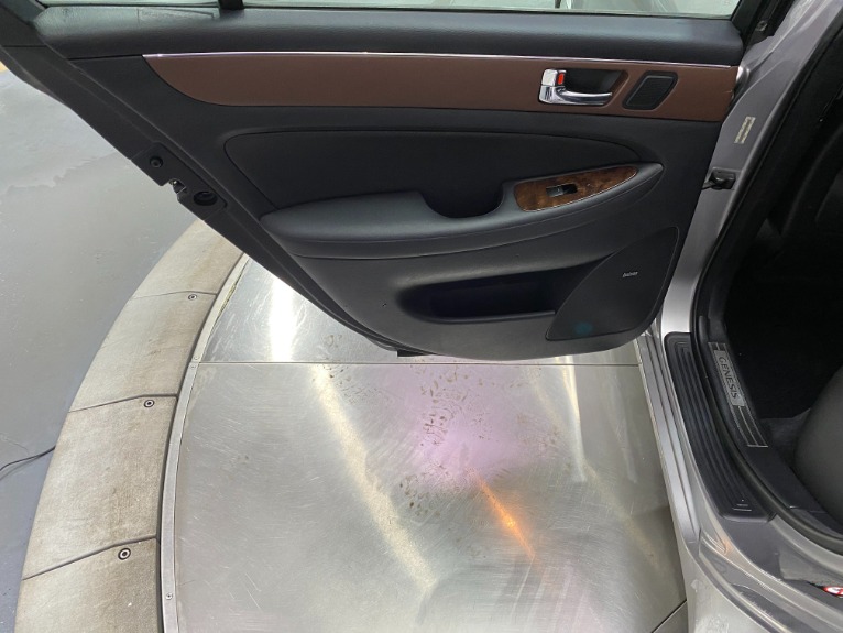 Used-2009-Hyundai-Genesis-38L-V6-RWD
