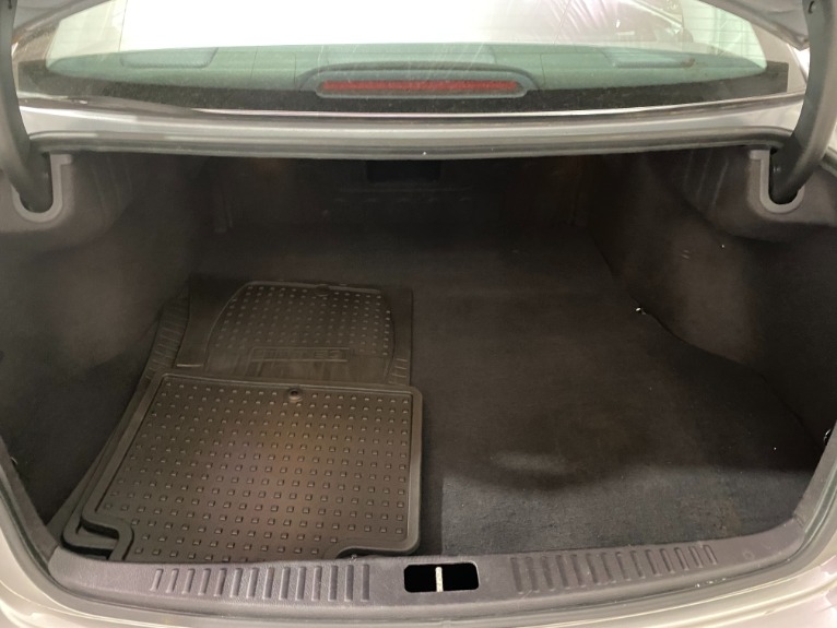Used-2009-Hyundai-Genesis-38L-V6-RWD