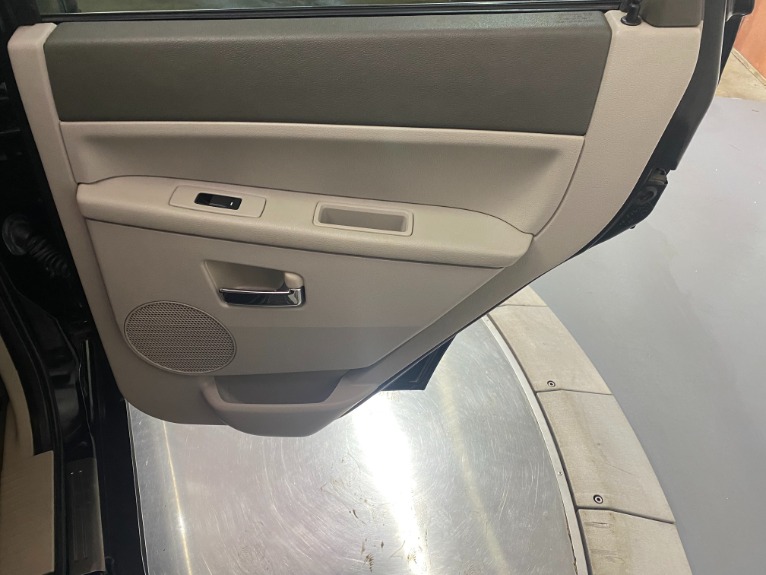 Used-2007-Jeep-Grand-Cherokee-Limited-4X4