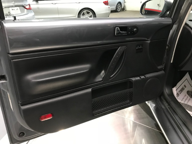 Used-2008-Volkswagen-New-Beetle-S