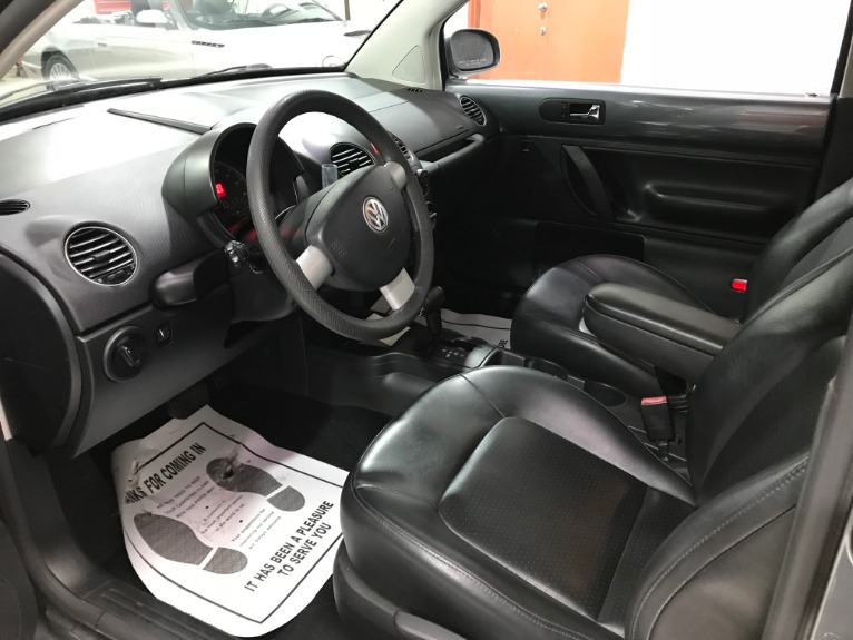 Used-2008-Volkswagen-New-Beetle-S