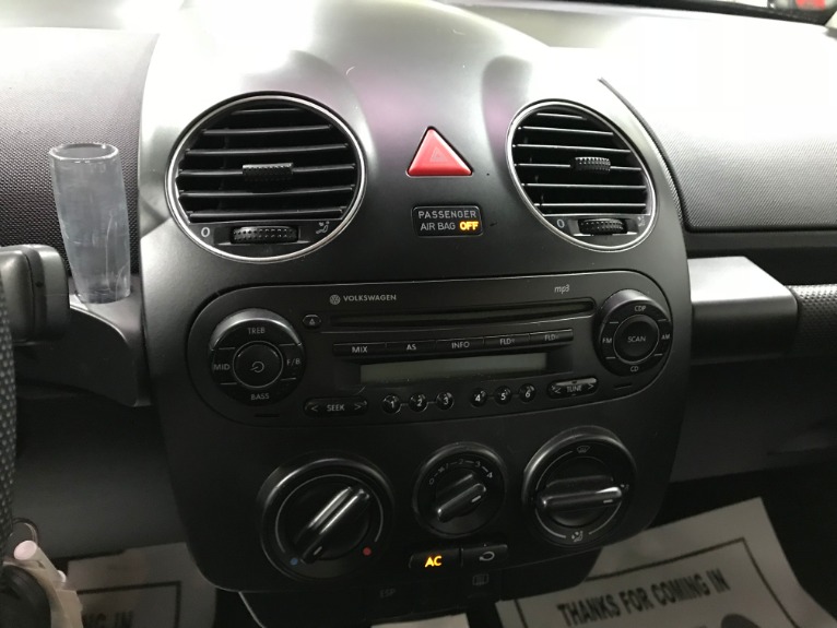 Used-2008-Volkswagen-New-Beetle-S