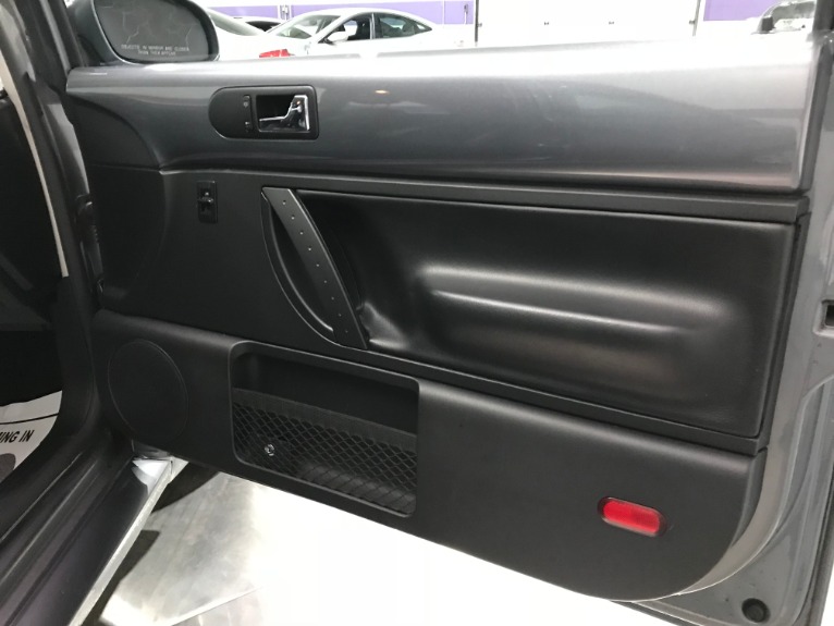 Used-2008-Volkswagen-New-Beetle-S