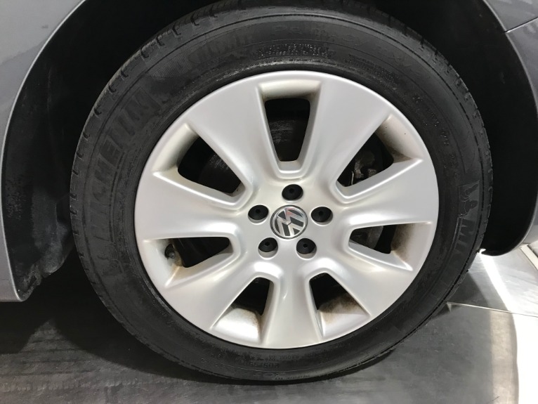 Used-2008-Volkswagen-New-Beetle-S