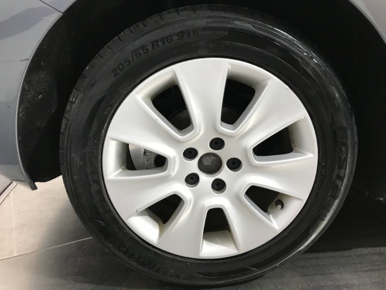 Used-2008-Volkswagen-New-Beetle-S