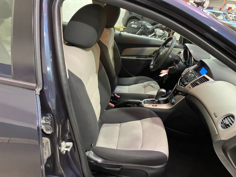 Used-2016-Chevrolet-Cruze-Limited-LS-Auto-FWD