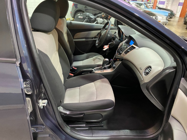 Used-2016-Chevrolet-Cruze-Limited-LS-Auto-FWD