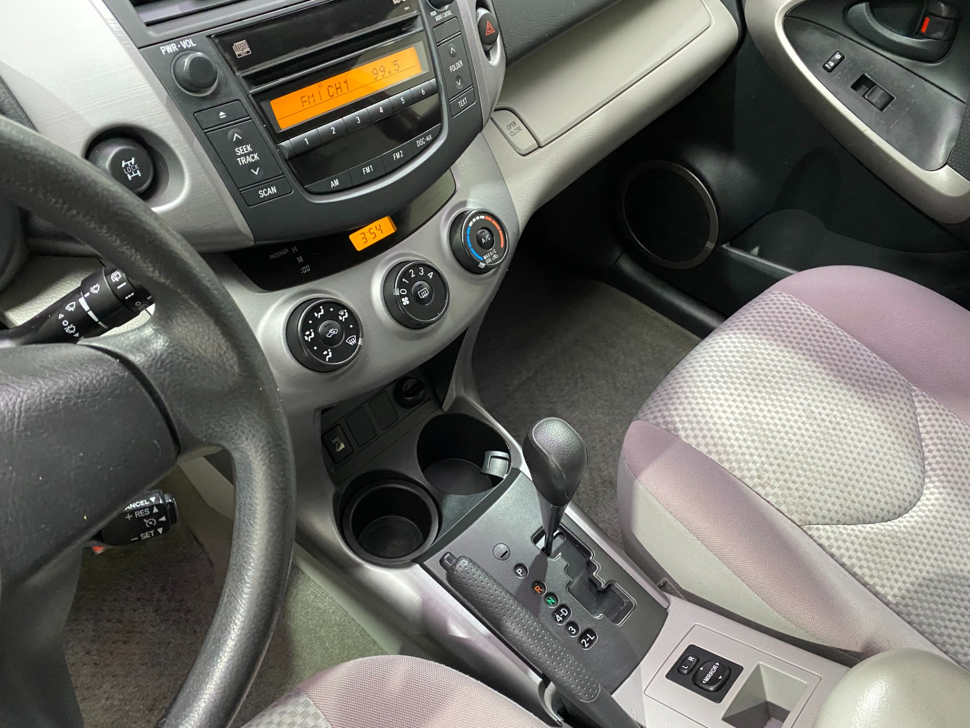 Used-2008-Toyota-RAV4-4X4
