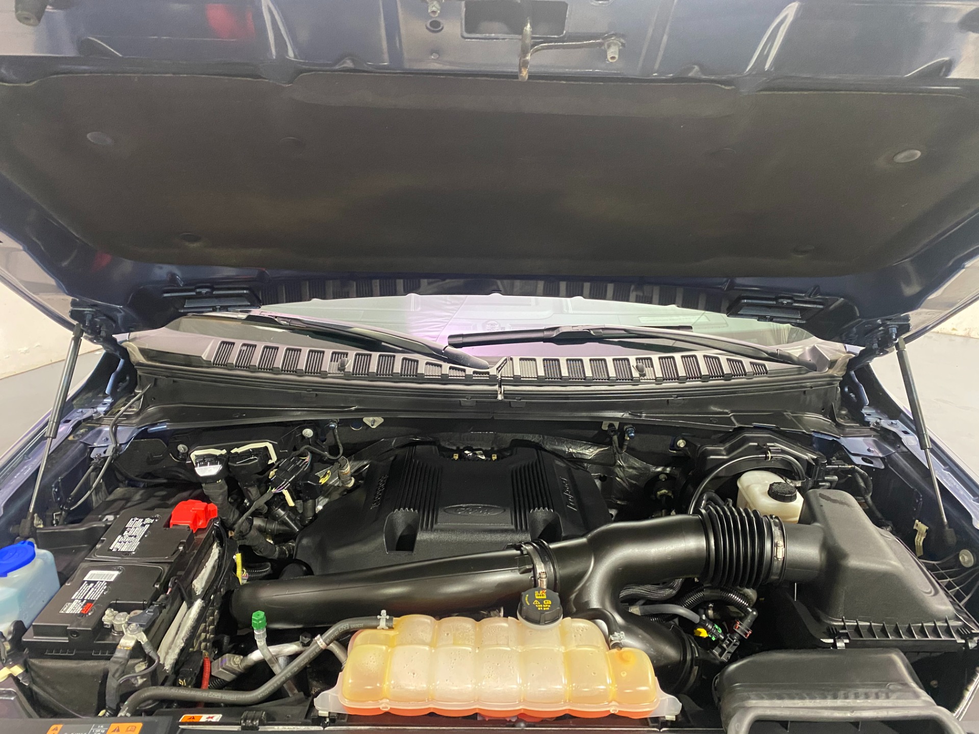 Used-2018-Ford-Expedition-Platinum-4X4