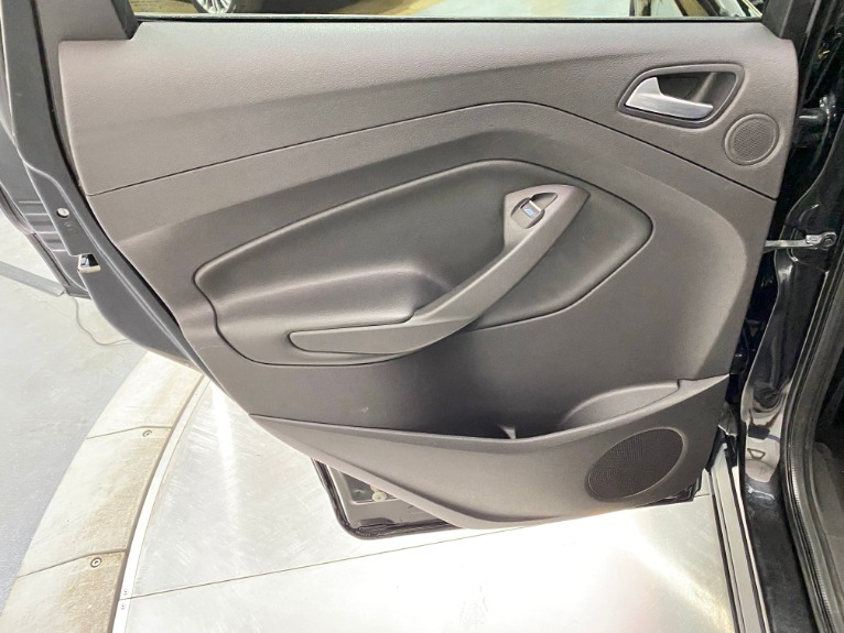 Used-2015-Ford-Escape-Titanium-FWD