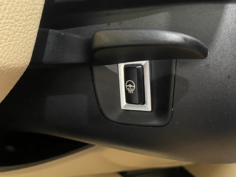 Used-2018-BMW-3-Series-320i-xDrive