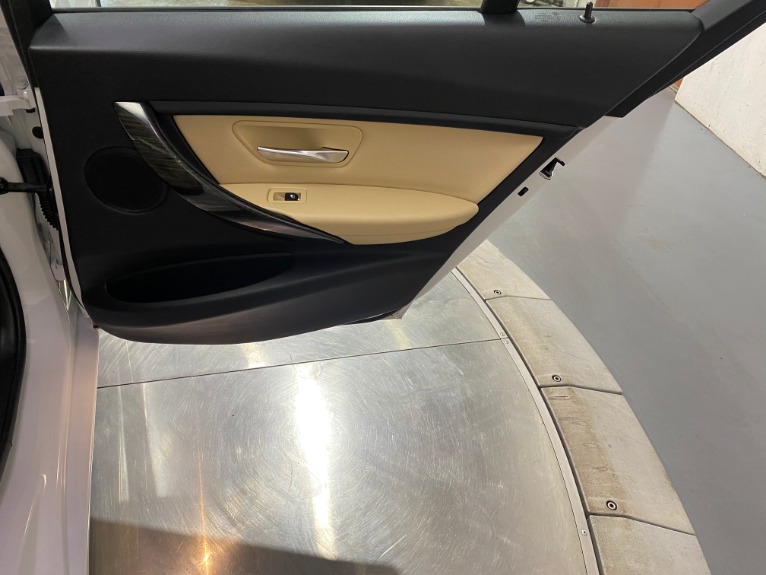 Used-2018-BMW-3-Series-320i-xDrive