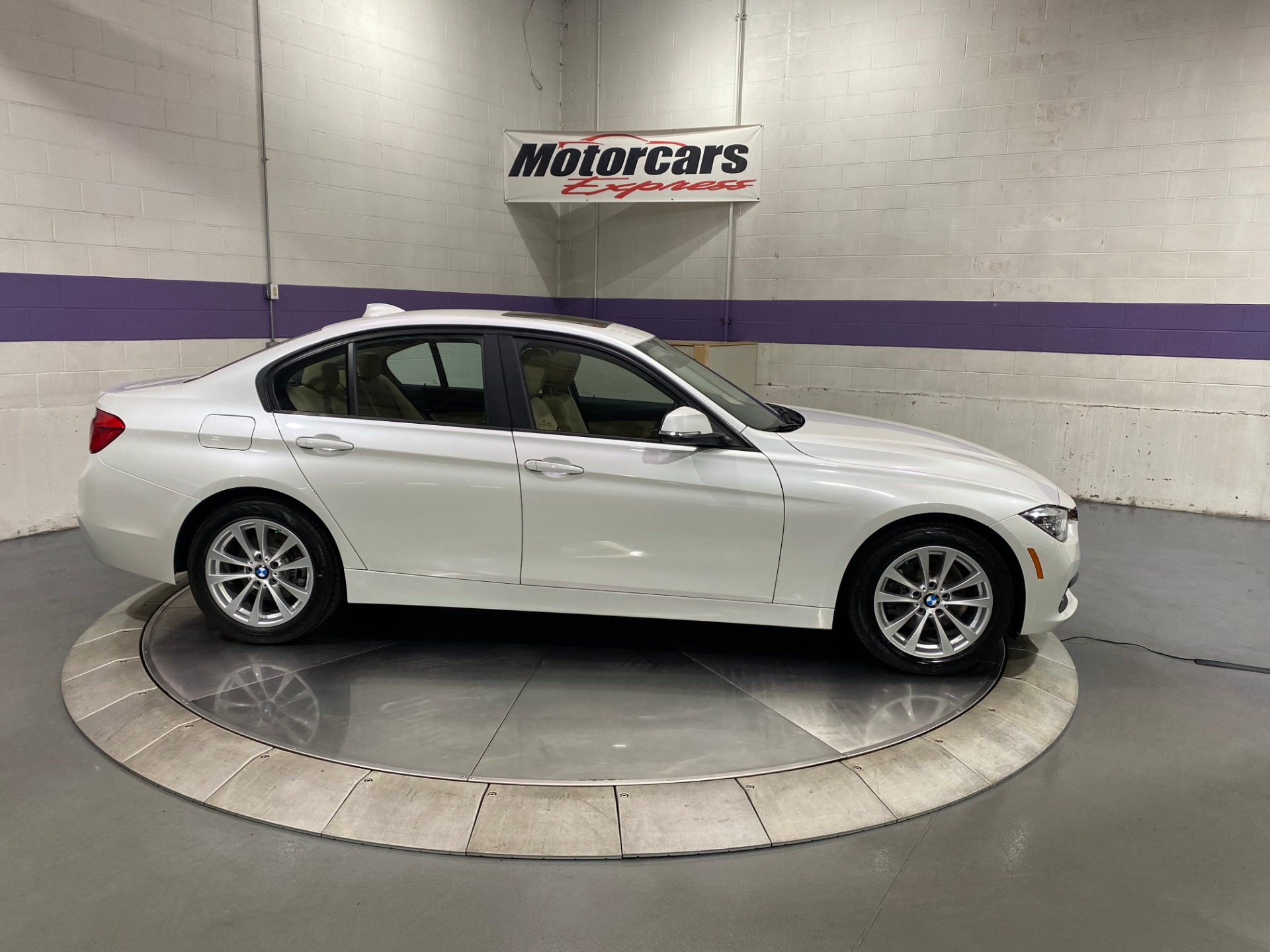 Used-2018-BMW-3-Series-320i-xDrive