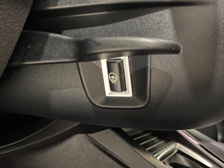Used-2020-BMW-2-Series-230i-xDrive