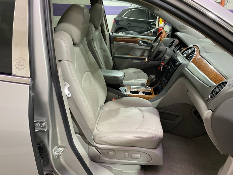 Used-2008-Buick-Enclave-CXL-FWD