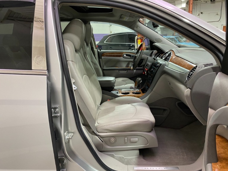 Used-2008-Buick-Enclave-CXL-FWD