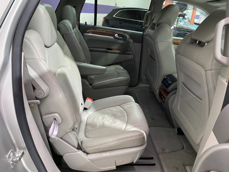 Used-2008-Buick-Enclave-CXL-FWD