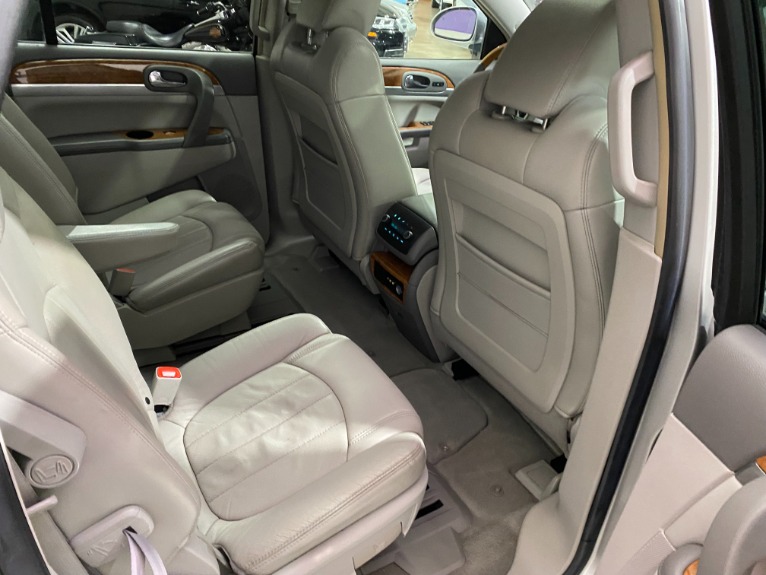 Used-2008-Buick-Enclave-CXL-FWD