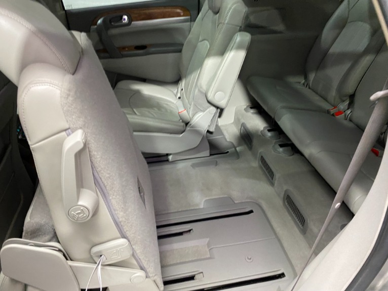 Used-2008-Buick-Enclave-CXL-FWD