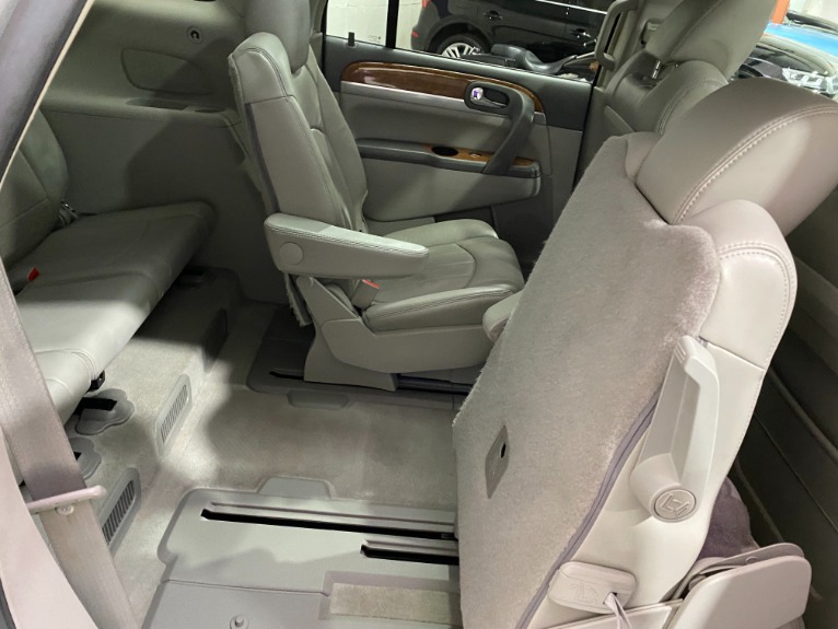 Used-2008-Buick-Enclave-CXL-FWD