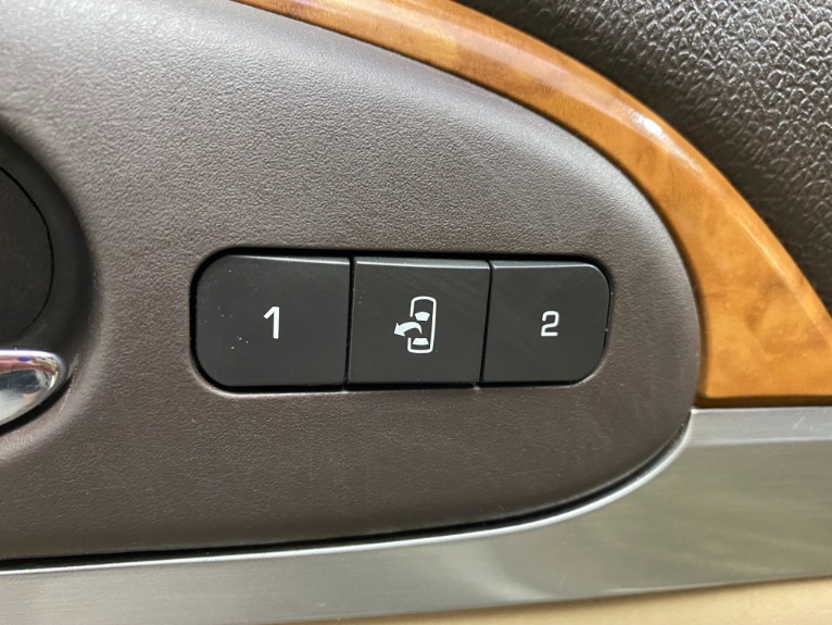 Used-2010-Buick-Enclave-CXL-AWD