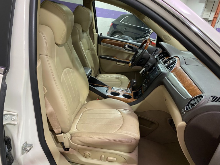 Used-2010-Buick-Enclave-CXL-AWD
